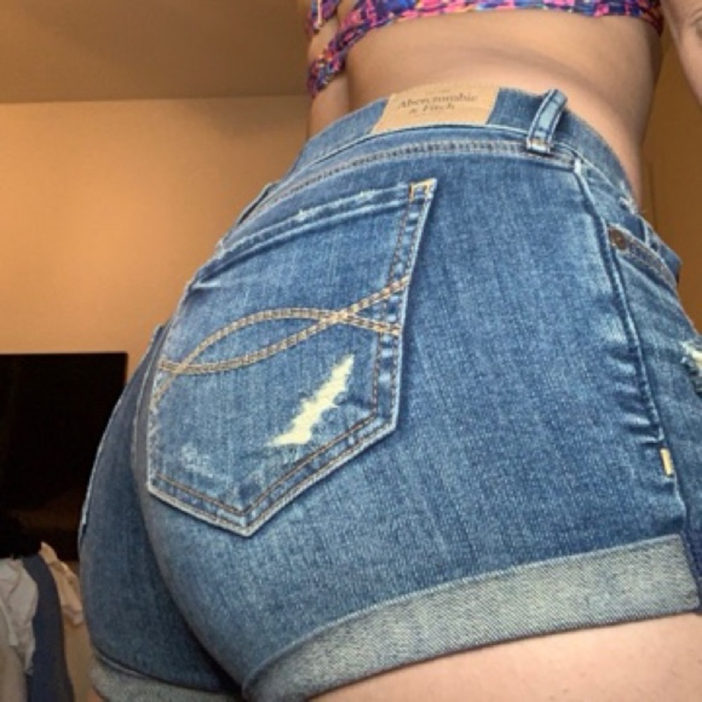 Abercrombie & Fitch jean shorts (: